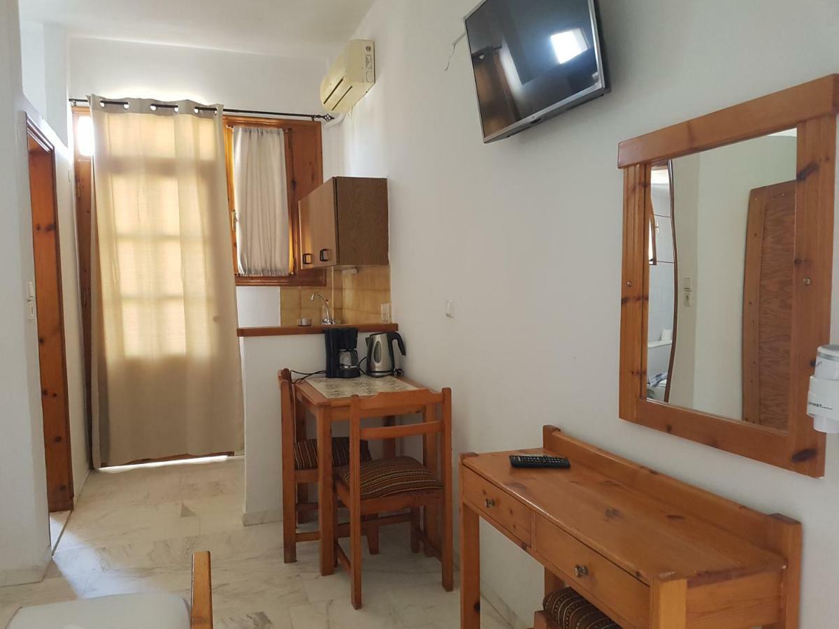 Anthi Katerina Rooms Platanés エクステリア 写真