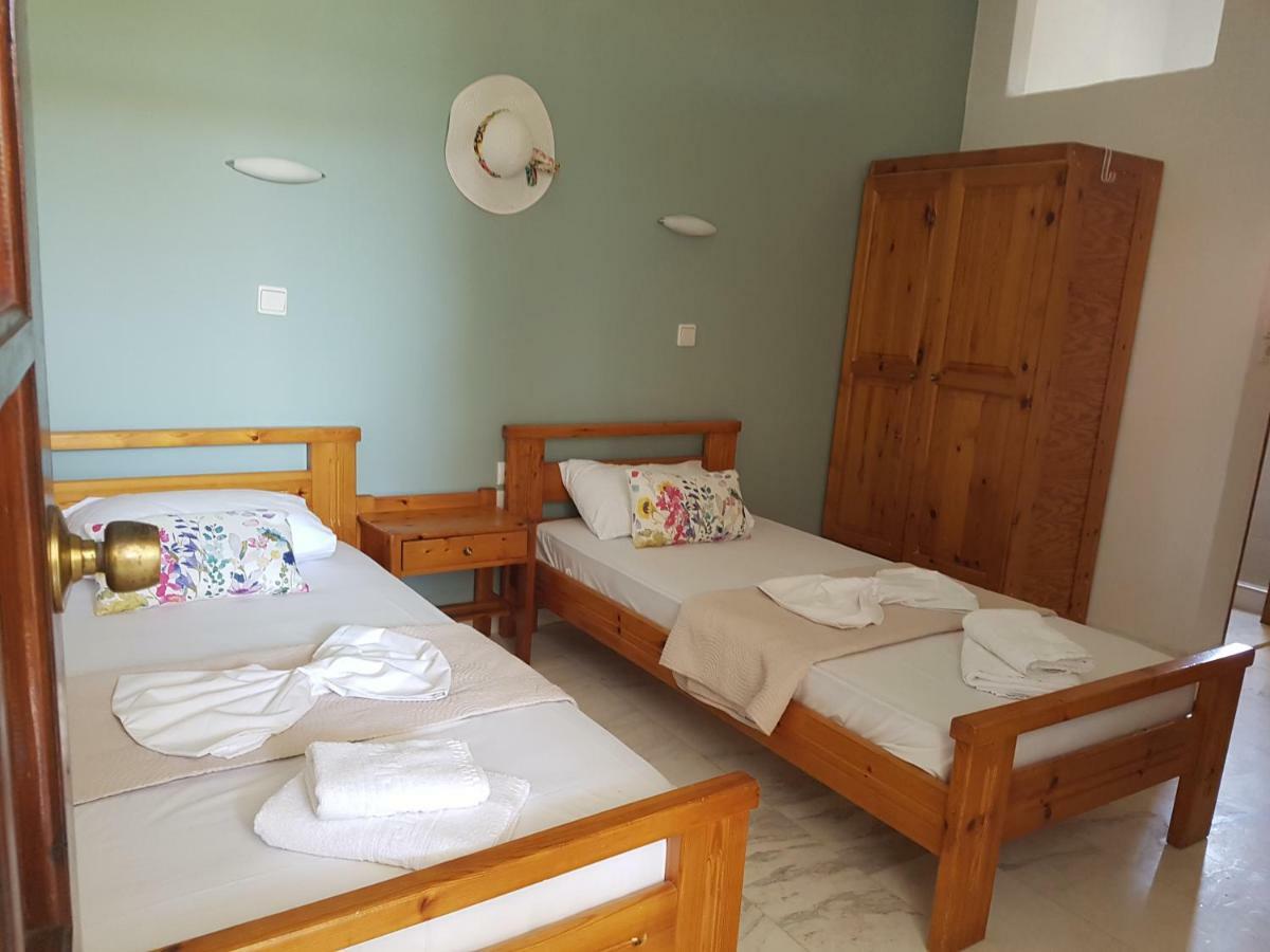 Anthi Katerina Rooms Platanés エクステリア 写真